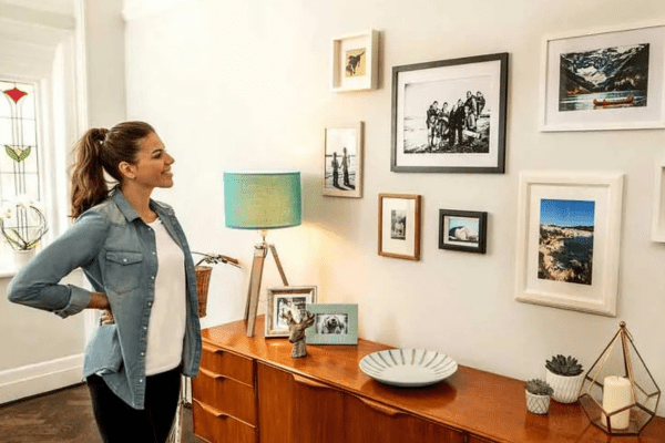 Best Way to Hang Pictures Without Damaging Wall