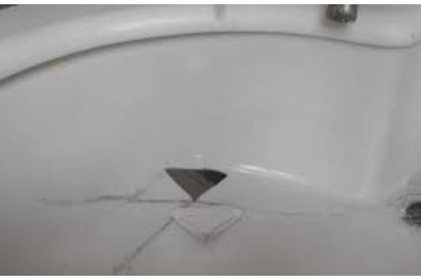 How to Repair a Cracked Bathroom Sink
